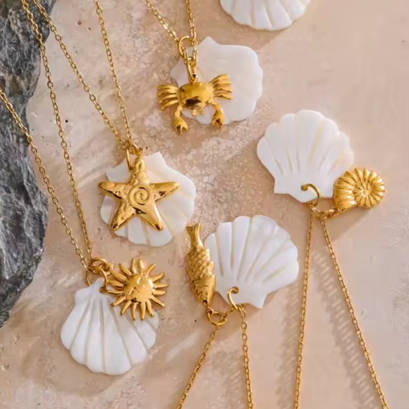 Ocean Gold Seashell White Shell 18K Gold Stainless Steel Waterproof Necklace - Picture 7 of 8